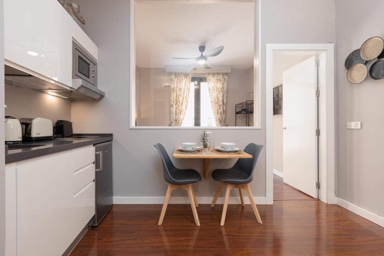מאלגה C31 Deluxe Apartment Into Cathedral Square מראה חיצוני תמונה