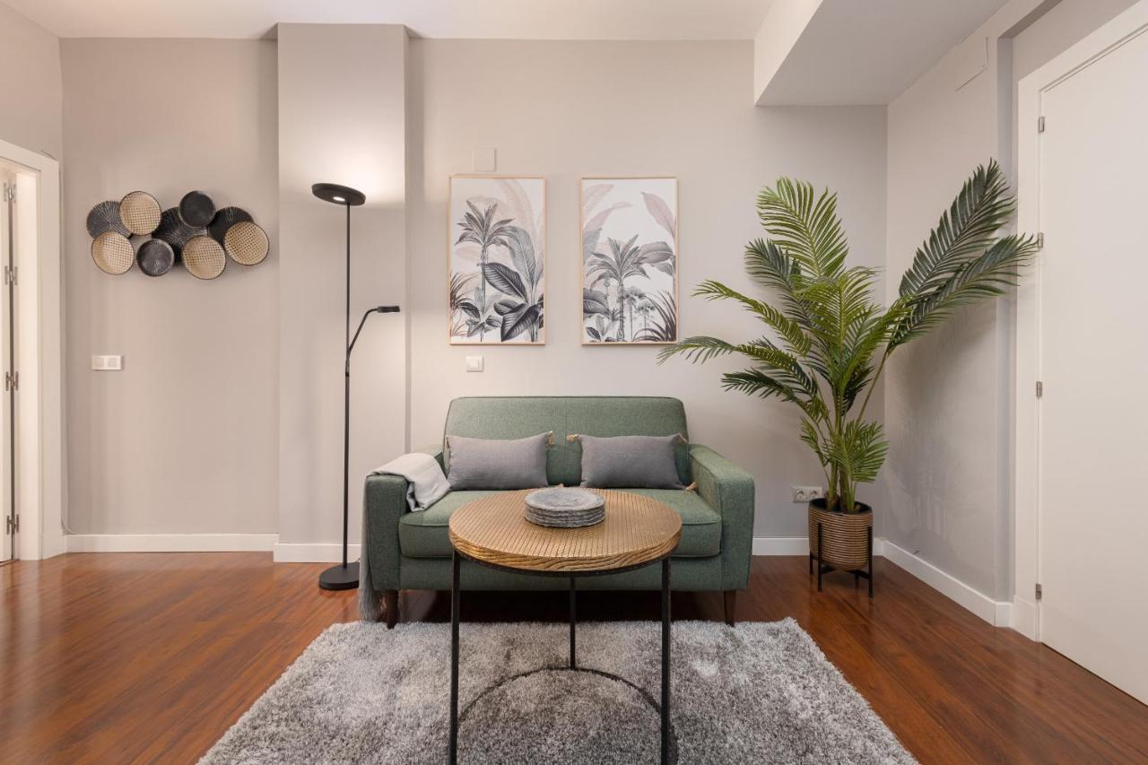 מאלגה C31 Deluxe Apartment Into Cathedral Square מראה חיצוני תמונה