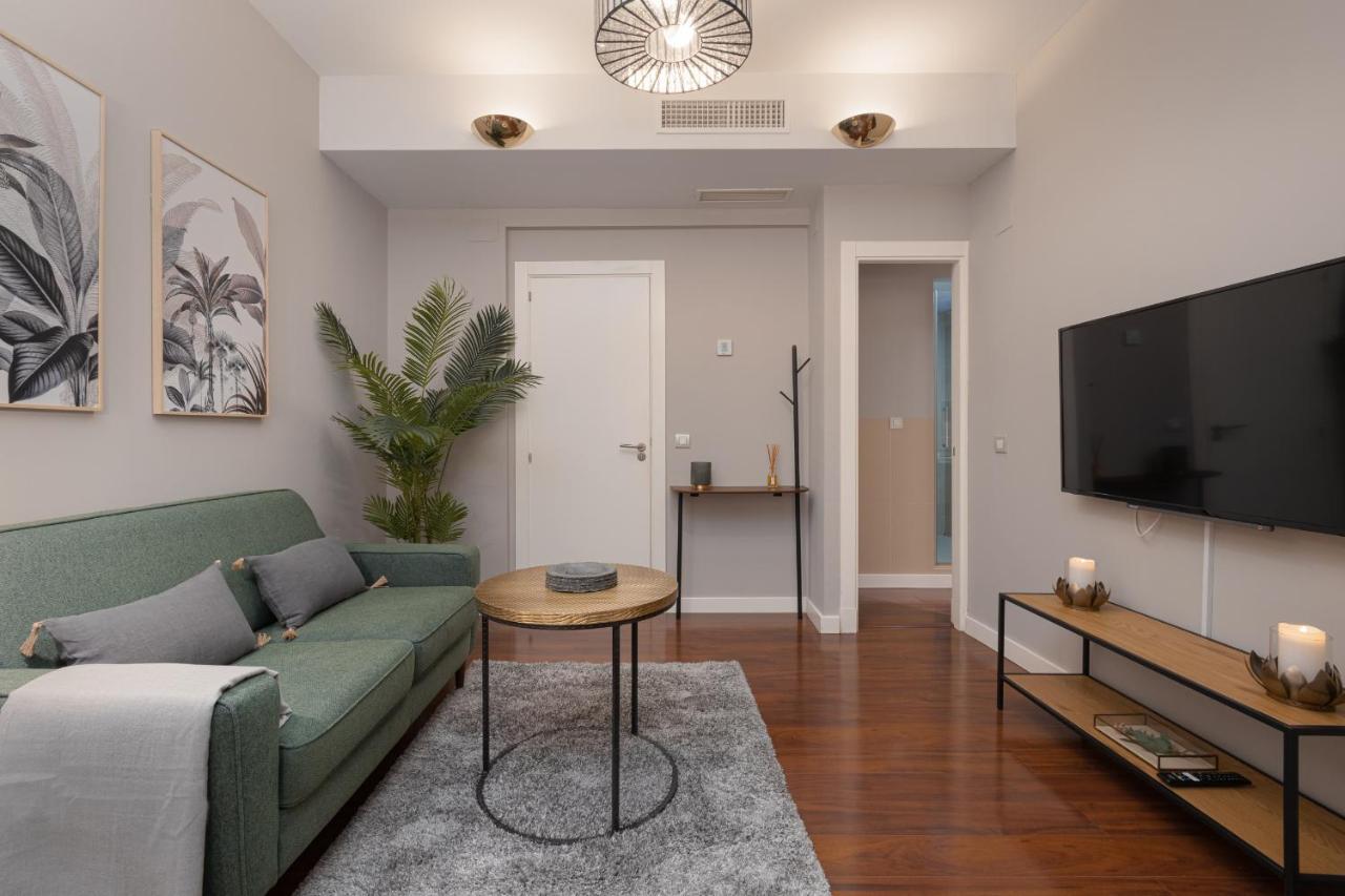 מאלגה C31 Deluxe Apartment Into Cathedral Square מראה חיצוני תמונה